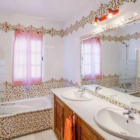 Laurel De By Ruralidays Villa *