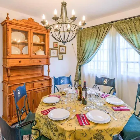 Laurel De By Ruralidays Villa